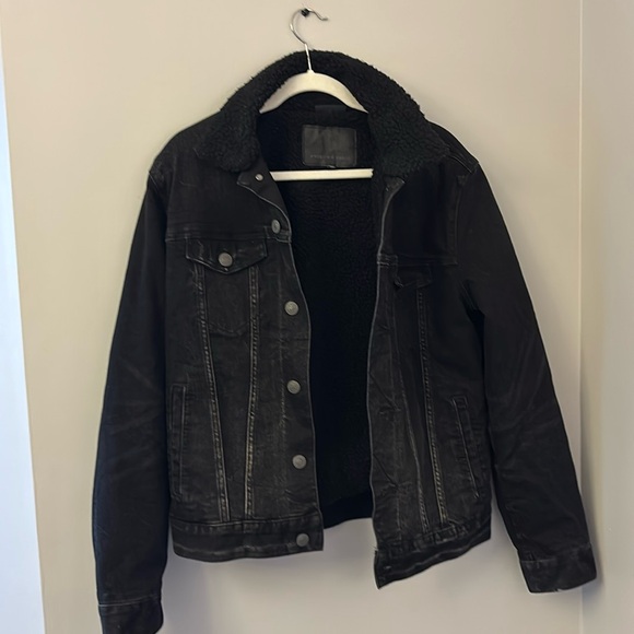 American Eagle Relaxed Fit Sherpa Lined Trucker Denim Jacket size Small - Picture 1 of 7